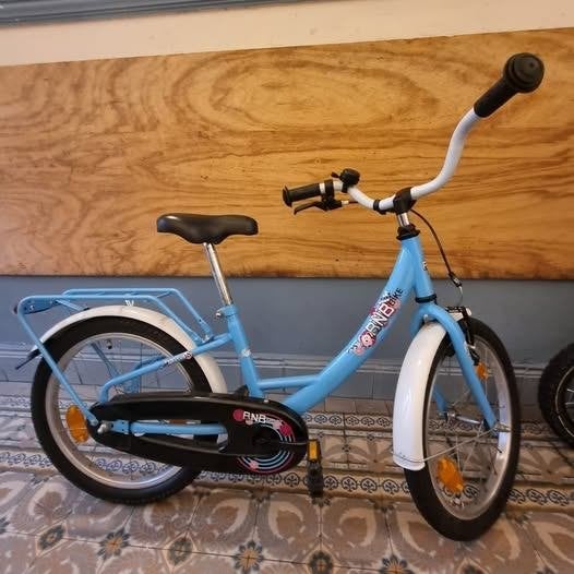 Meisjesfiets BNB | 18inch (5-7 jaar) | zeer goede staat, €50, Fietsen en Brommers, Ophalen, Zo goed als nieuw, Terugtraprem, 18 inch