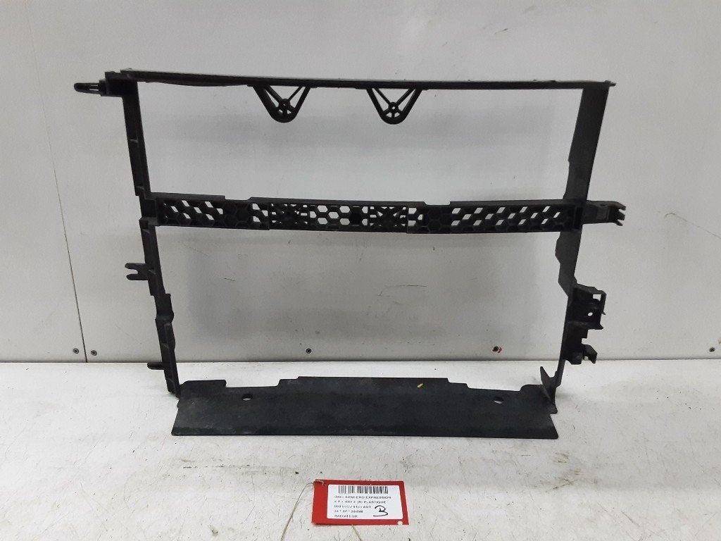 RADIATEUR Dacia Sandero III (01-2019/-), Dacia, Gebruikt, Mevr. I. Hauben, Rue de l'Espoir 34 34
4030  GRIVEGNÉE, BE
