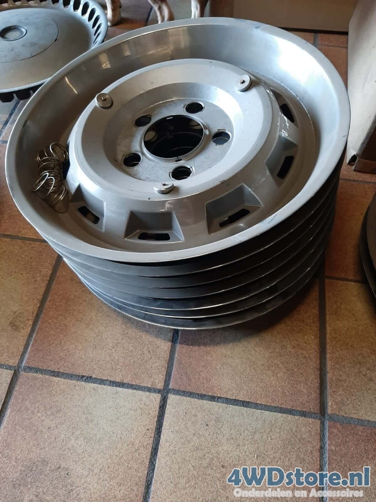 JAGUAR XJ6 / XJ12 WHEEL TRIMS, Autos : Divers, Enjoliveurs, -, Comme neuf, -, -