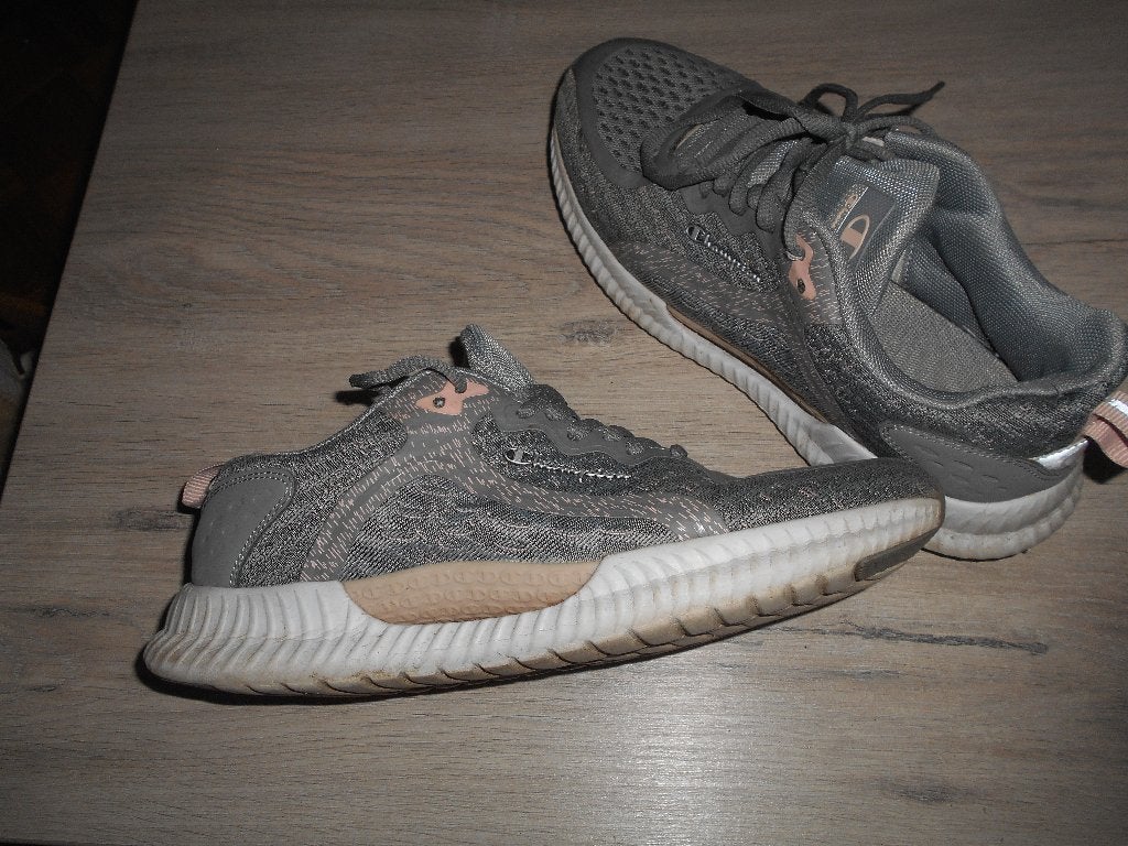 sportschoenen champion maat 40.5, Sportschoenen, Ophalen of Verzenden, Zo goed als nieuw, Champion