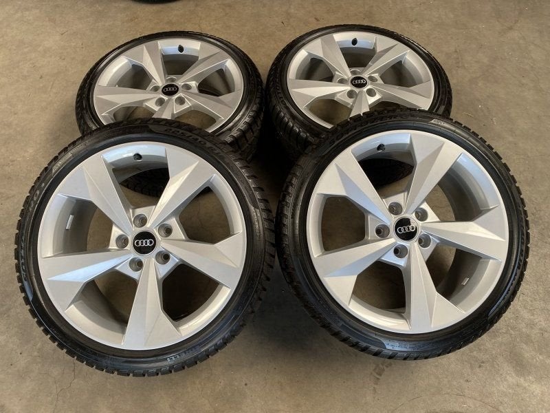 18 inch originele velgen + winterbanden Audi A3 8Y 8Y0601025, Pneus et Jantes, Pneus hiver, -, 18 pouces