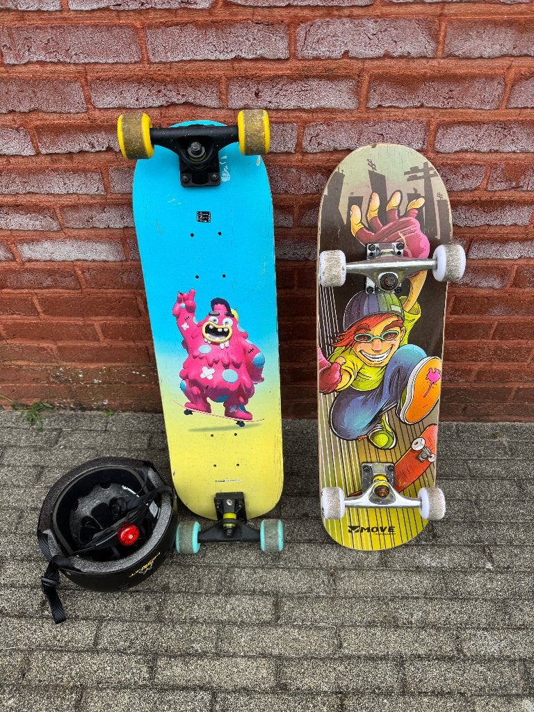 2x Skateboard + nieuwe valhelm, Ophalen, Zo goed als nieuw, Skateboard