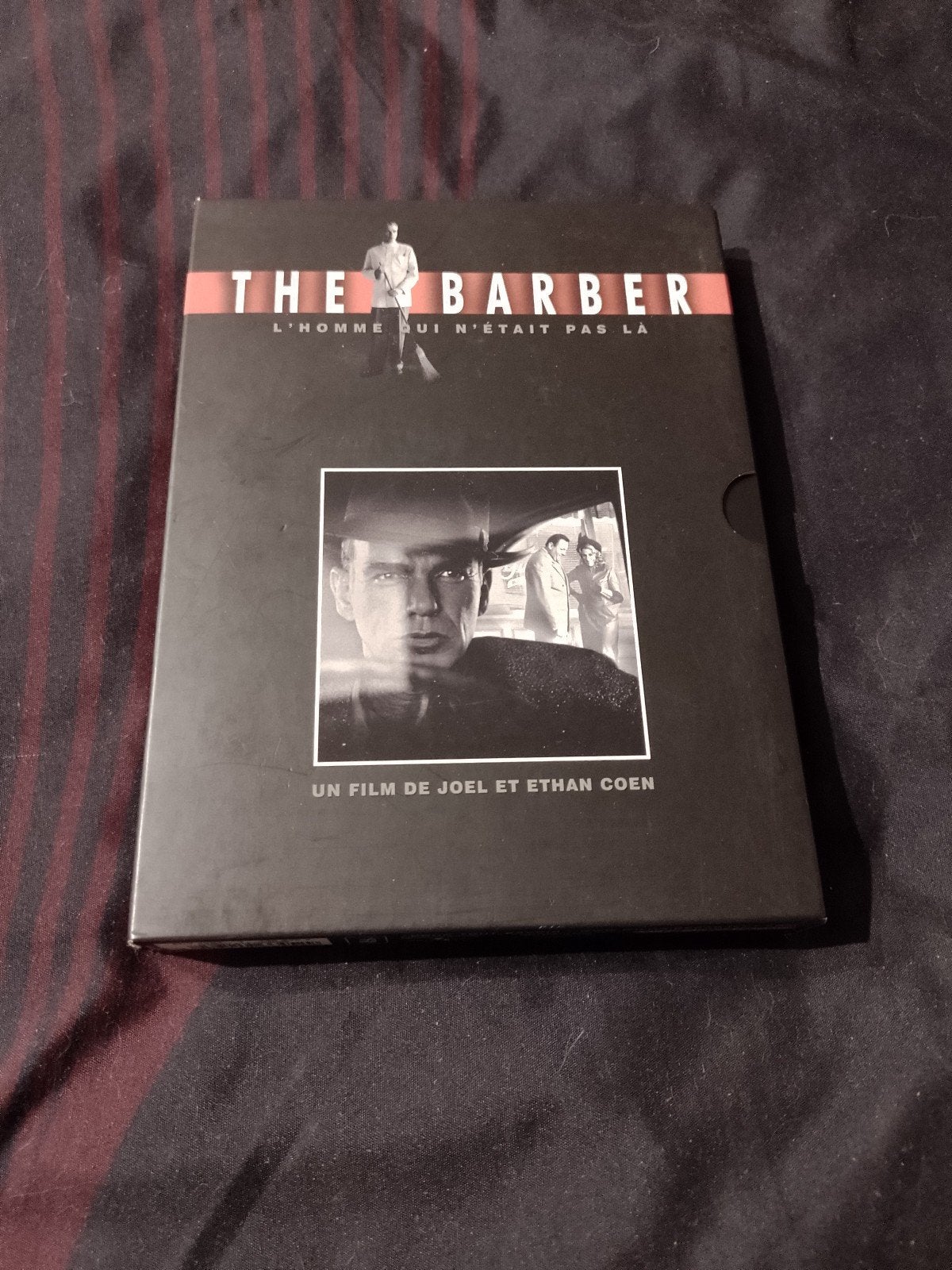 A vendre en coffret dvd collector The Barber, CD & DVD, DVD | Action, Enlèvement ou Envoi, Thriller d'action, Suppléments, Anglais