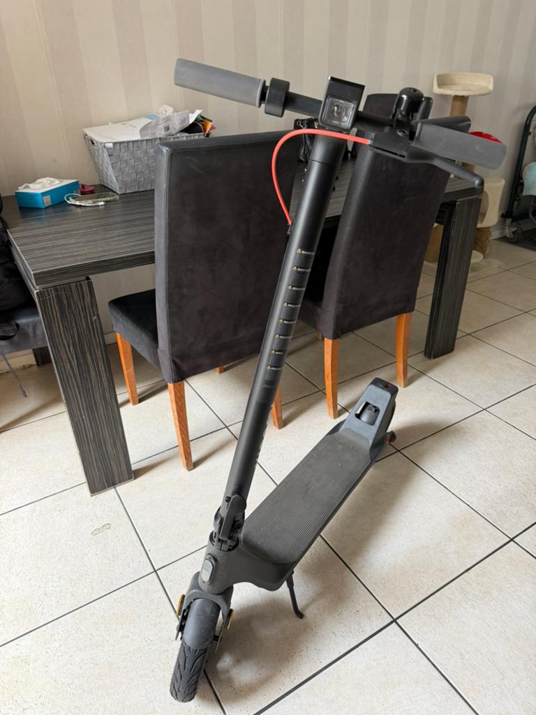 Xiaomi Electric Scooter 4 Lite, Vélos & Vélomoteurs, Trottinettes, Comme neuf, Enlèvement