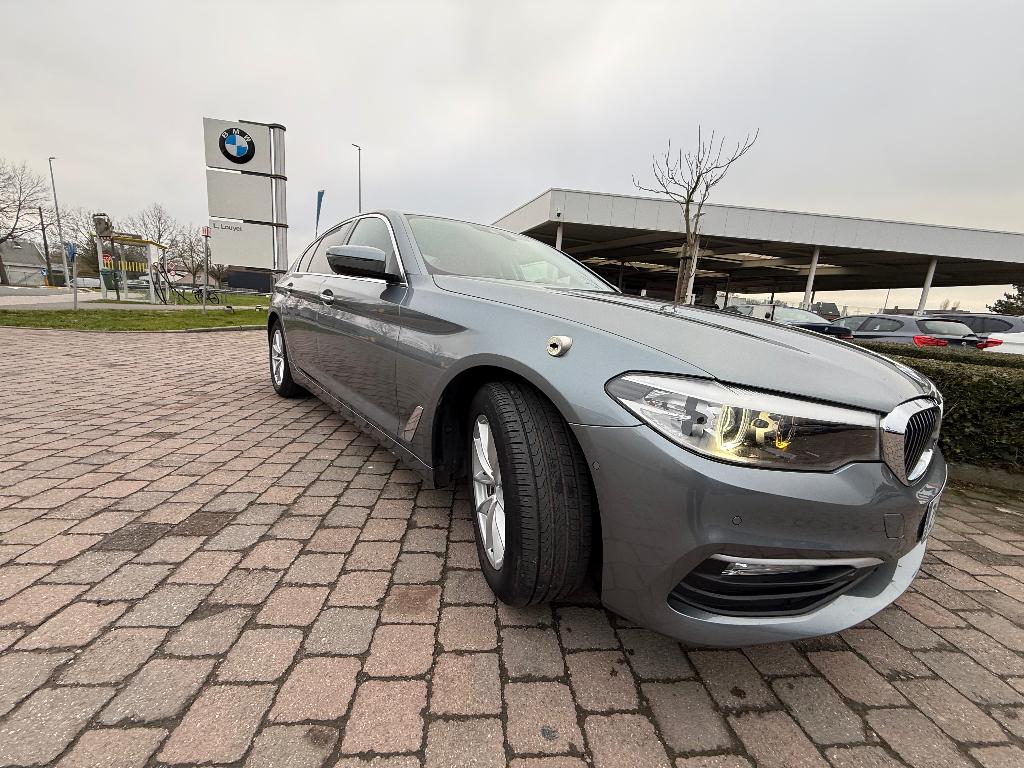 BMW 530 IXA, 185 kW. BMW Full notebook, C.T.+Car-Pass!, Euro 6, 4 cilinders, Leder, Vierwielaandrijving