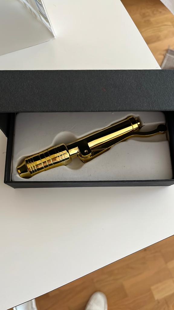 Stylo hyaluronique, Divers, Fournitures scolaires, Envoi, Comme neuf
