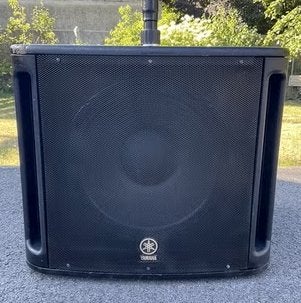 Caissons de basse actifs Yamaha MSR800W, Musique & Instruments, Musiques & Instruments Autre, Enlèvement, Utilisé