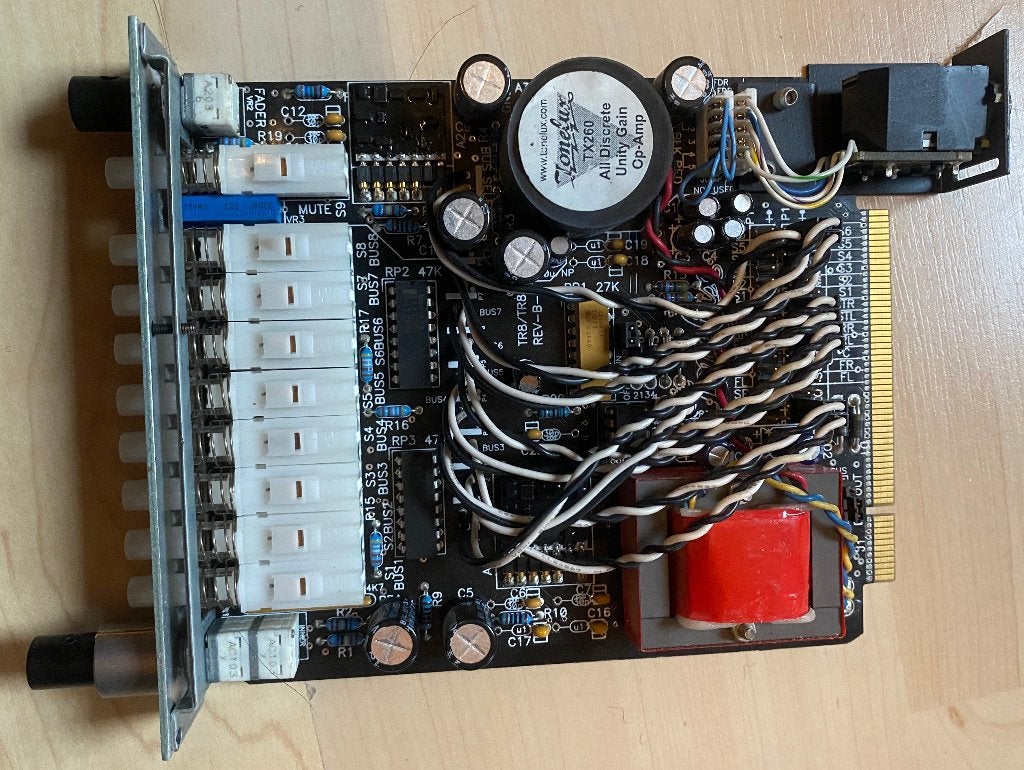 tonelux tr8+ and 4 blank pannels for the vrack, Audio, Tv en Foto, Professionele apparaten, Ophalen of Verzenden, Gebruikt, Audio