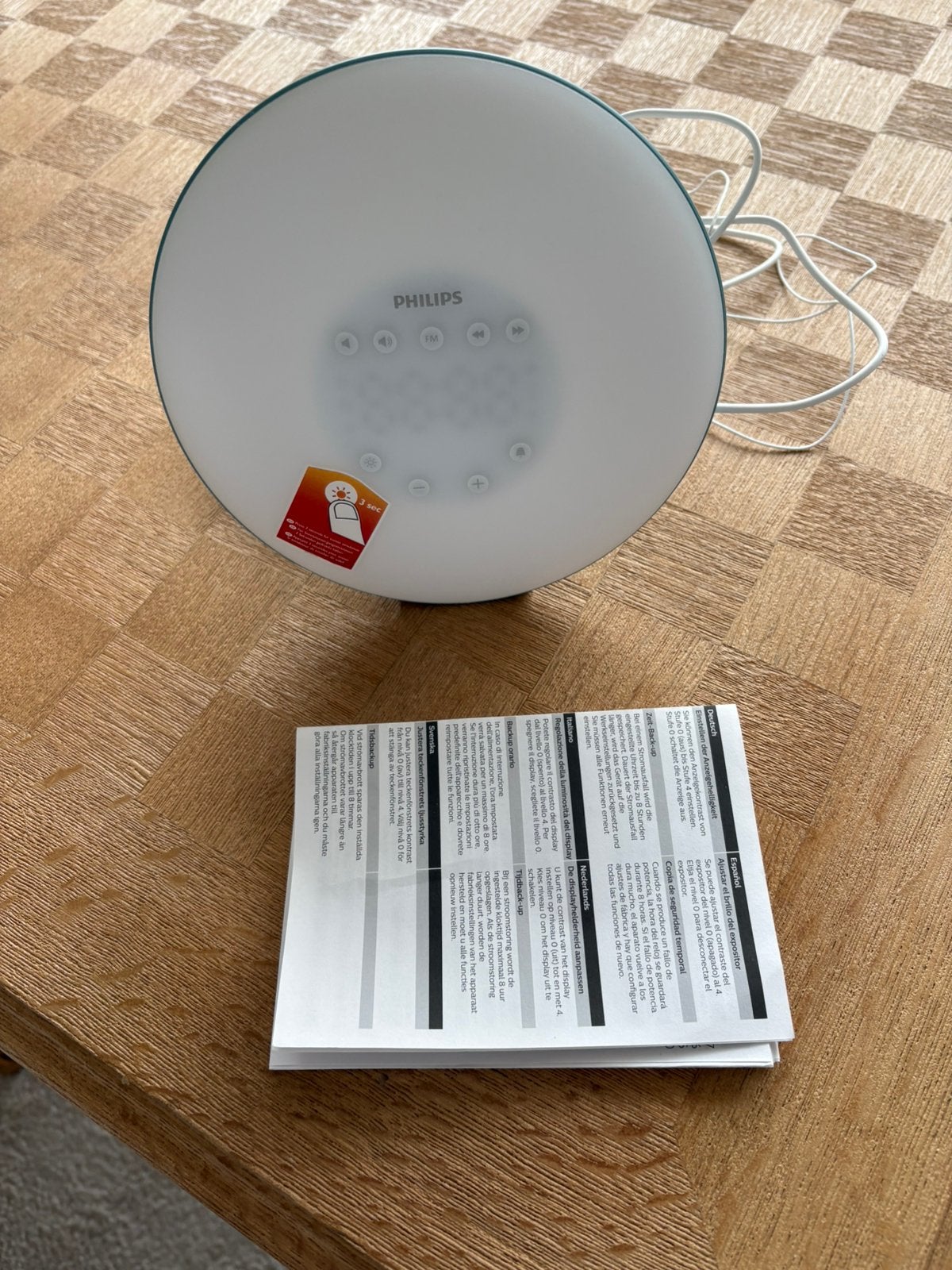 Philips Wake Up Light met ingebouwde radio, Elektronische apparatuur, Ophalen, Zo goed als nieuw