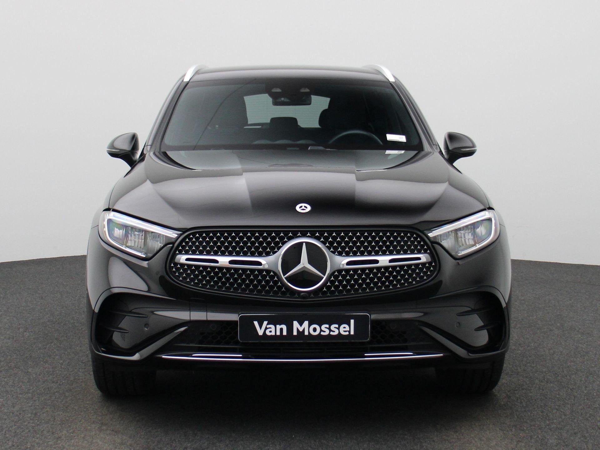 Mercedes Benz GLC 300 D + AMG LINE + TREKHAAK + RIJASSISTENT, Auto's, Mercedes-Benz, Automaat, 269 pk, Stof, Gebruikt