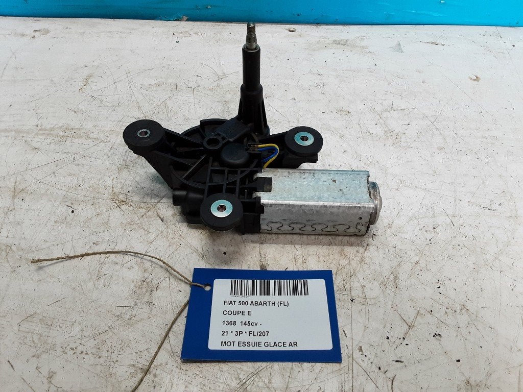 MOTEUR ESSUIE-GLACE ARRIÈRE 500 / 595 / 695 (M62596001371), Taurusavenue 1
2132 LS  Hoofddorp, NL, Webaccessibility@stellantis.com