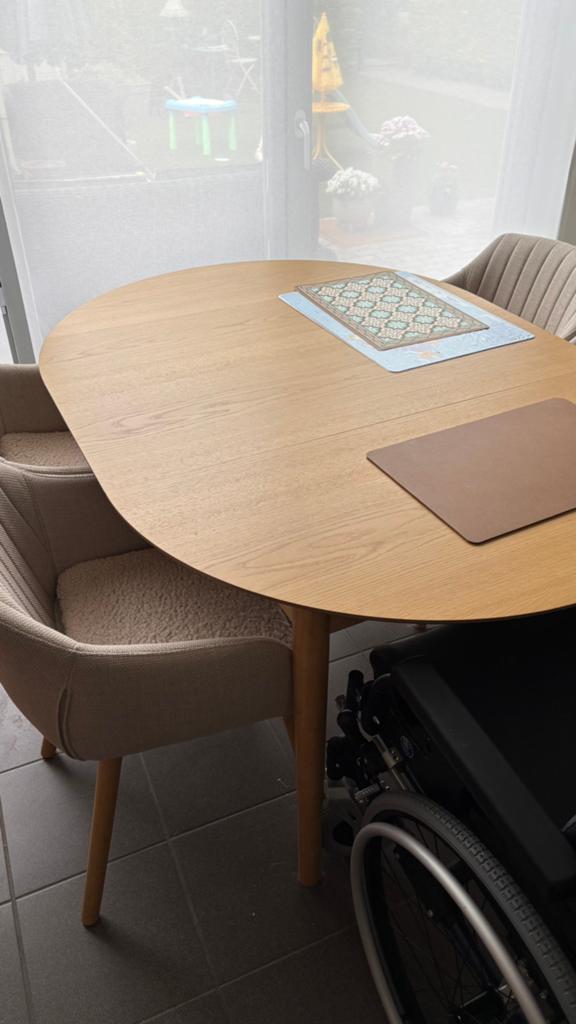 Tafel en 4 eetkamerstoelen jysk, Ophalen, Gebruikt, 100 tot 150 cm, Rond