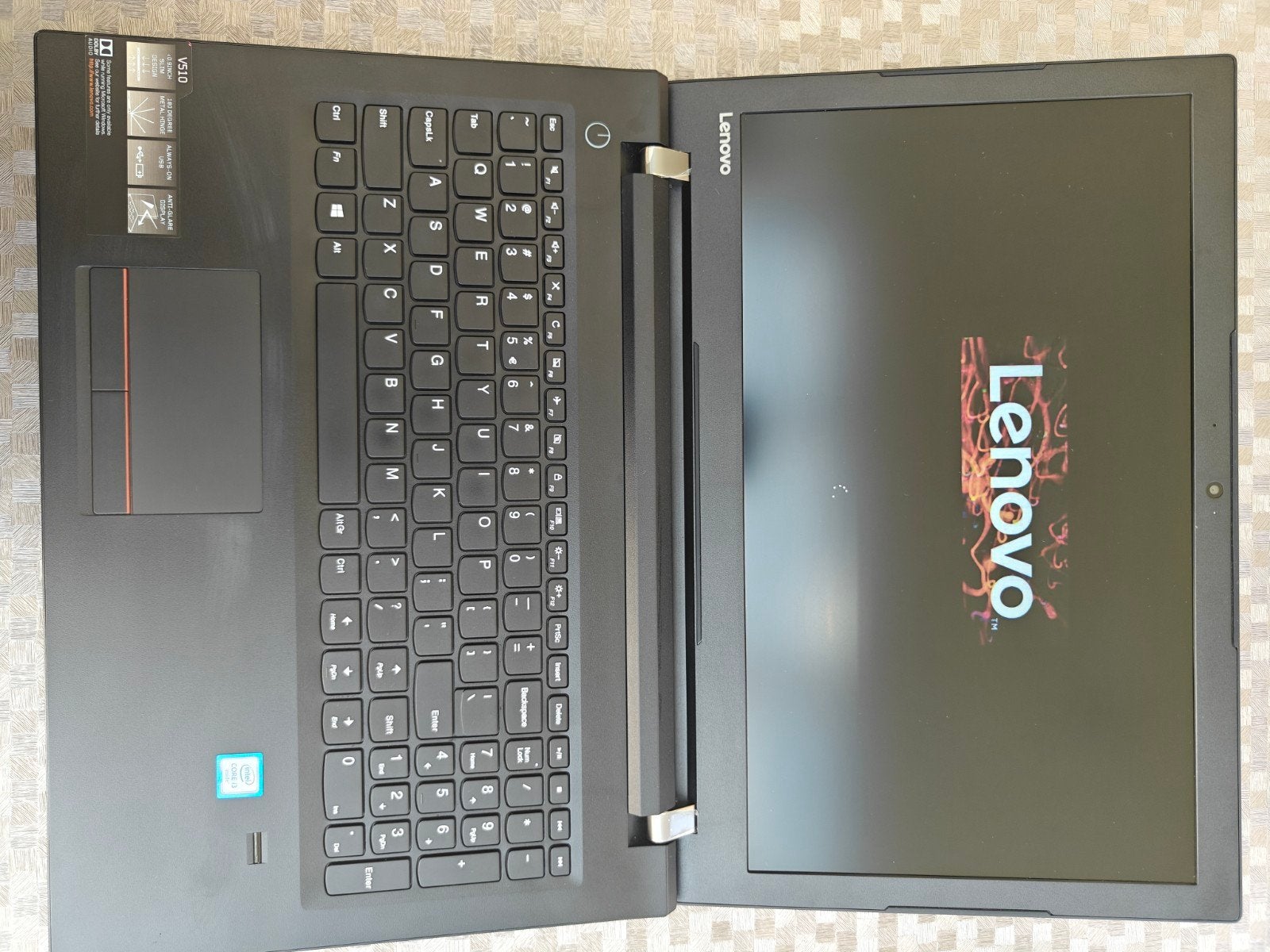 laptop Lenovo V510-15IKB Qwerty  i3 2ghz 8gb ram, 8 GB, 16 pouces, Utilisé, SSD