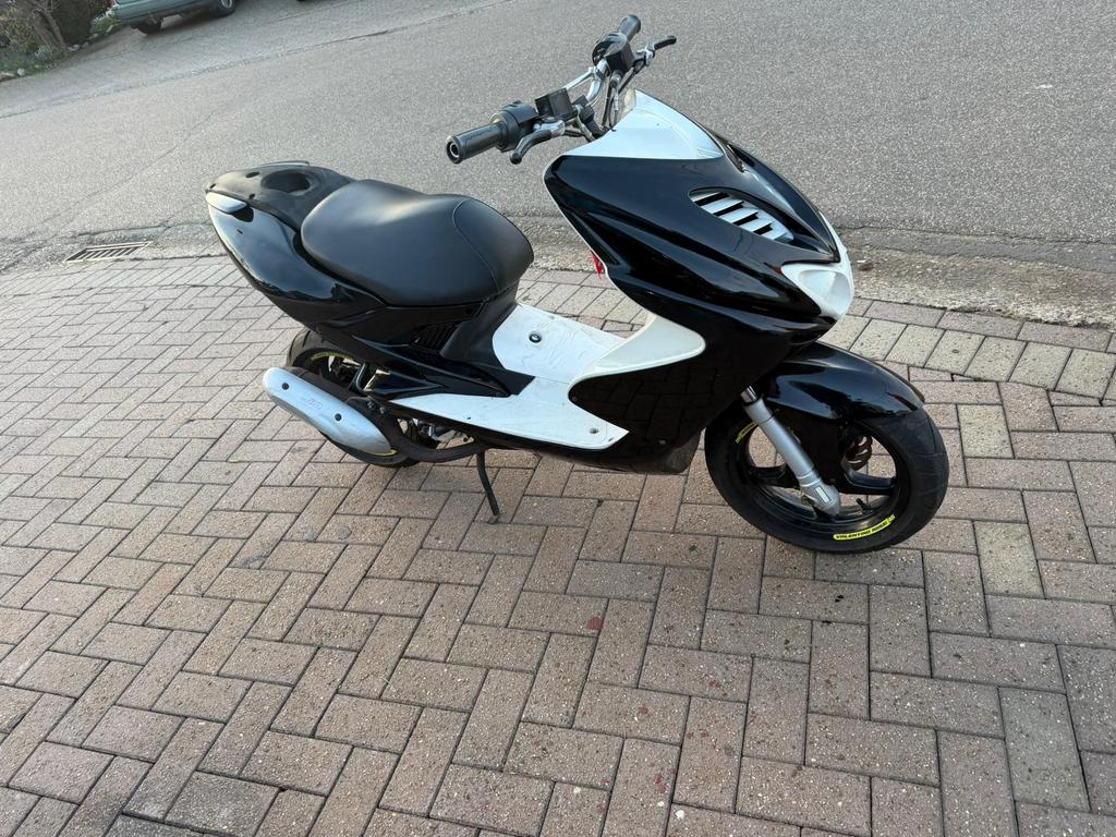 Yamaha Aerox A klasse 2 takt, Vélos & Vélomoteurs, Scooters | Yamaha, Aerox, Comme neuf, Enlèvement, Classe A (25 km/h)