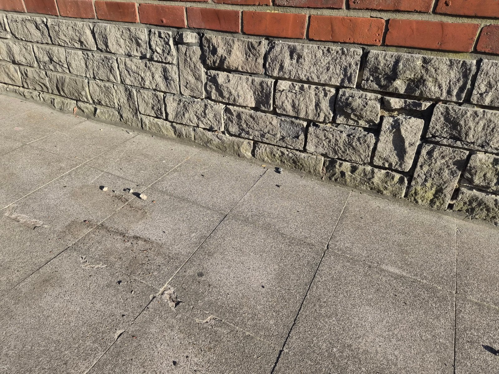 Stapelblokken graniet, Enlèvement