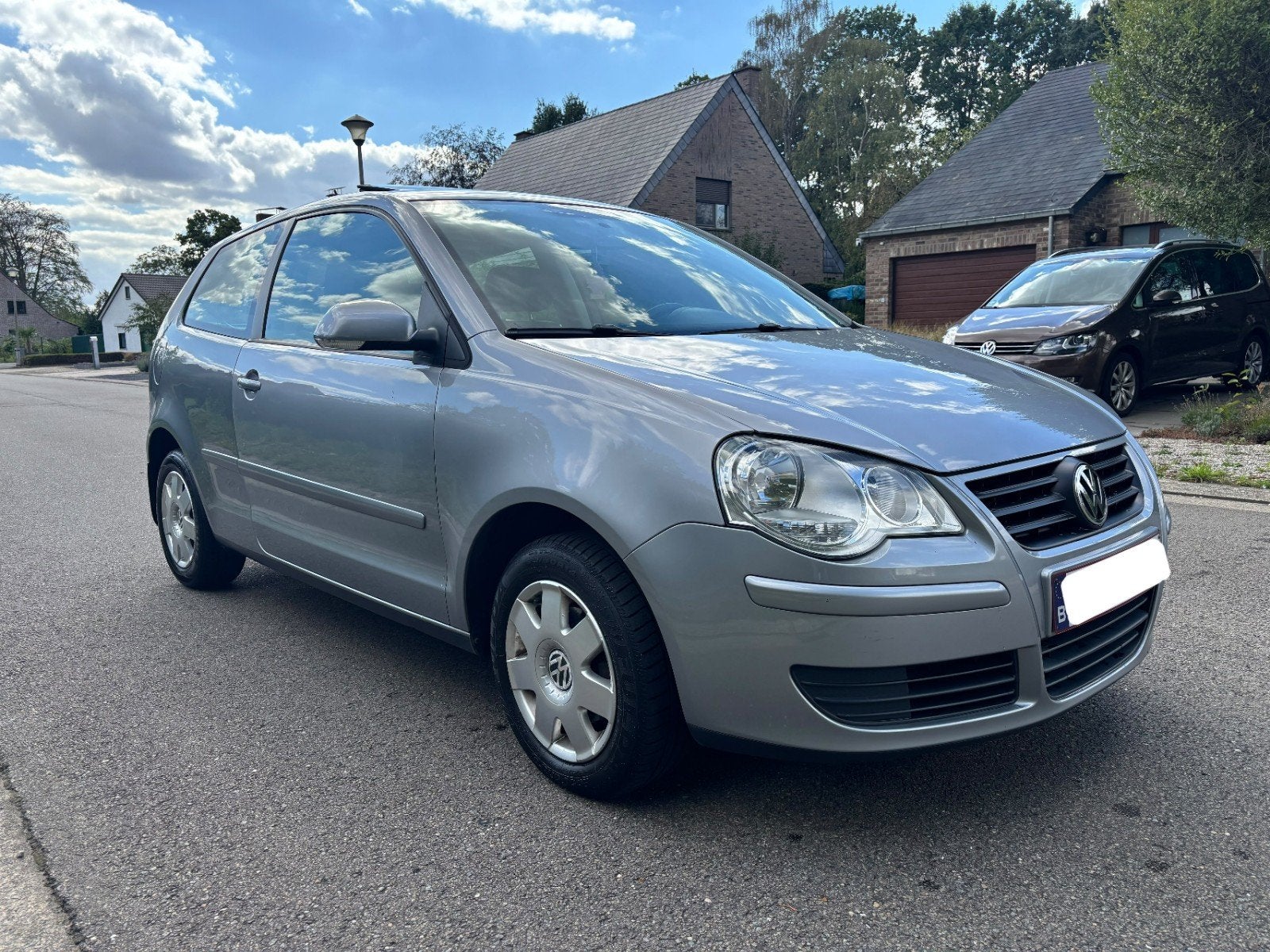 VW Polo 1.2 essence—Toit ouvrant—Airco—CT ok, Autos, Argent ou Gris, Achat, Boîte manuelle, Entretenue par le concessionnaire