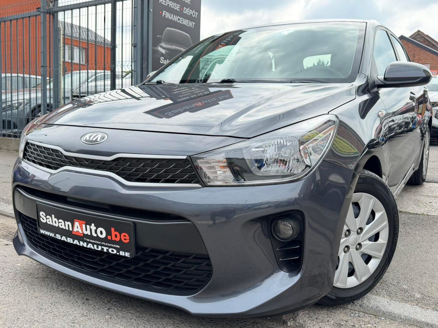 Kia Rio 1.2 Essence ( 62 kw - 84 cv ) LOUNGE 2018, Autos, Cuir, Argent ou Gris, Achat, Entreprise