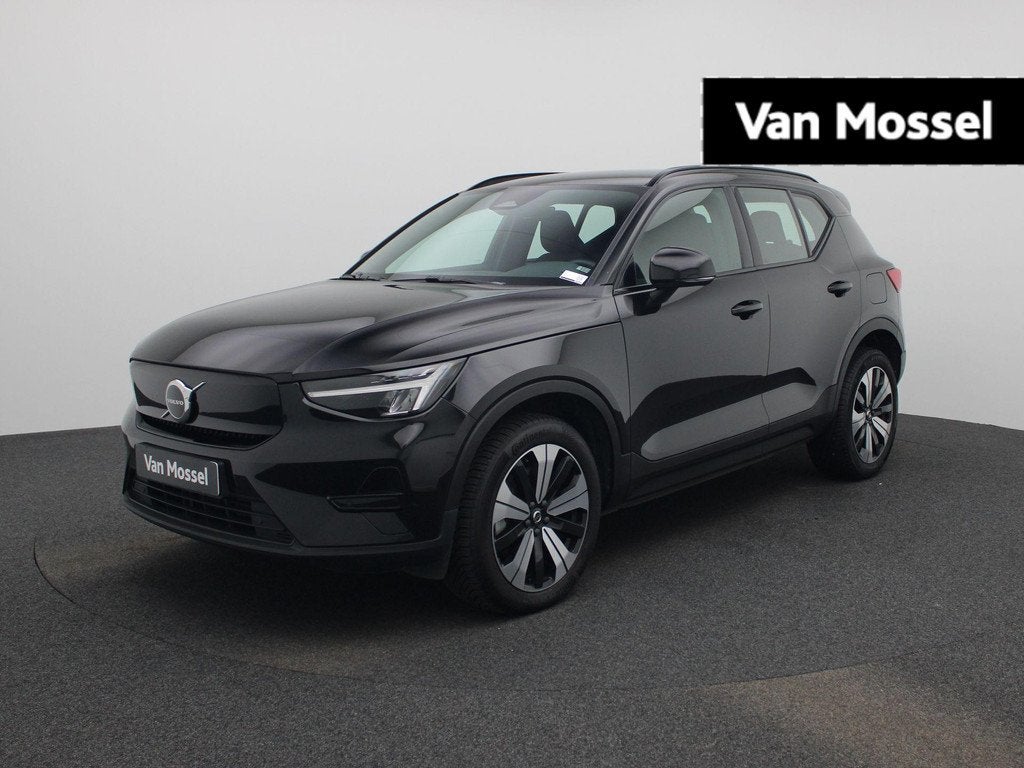 Volvo XC40 Recharge Core (automatique), Autos, Volvo, 460 km, Achat, https://public.car-pass.be/vhr/7d7f26cb-03b8-4567-a308-eb100606cc35
