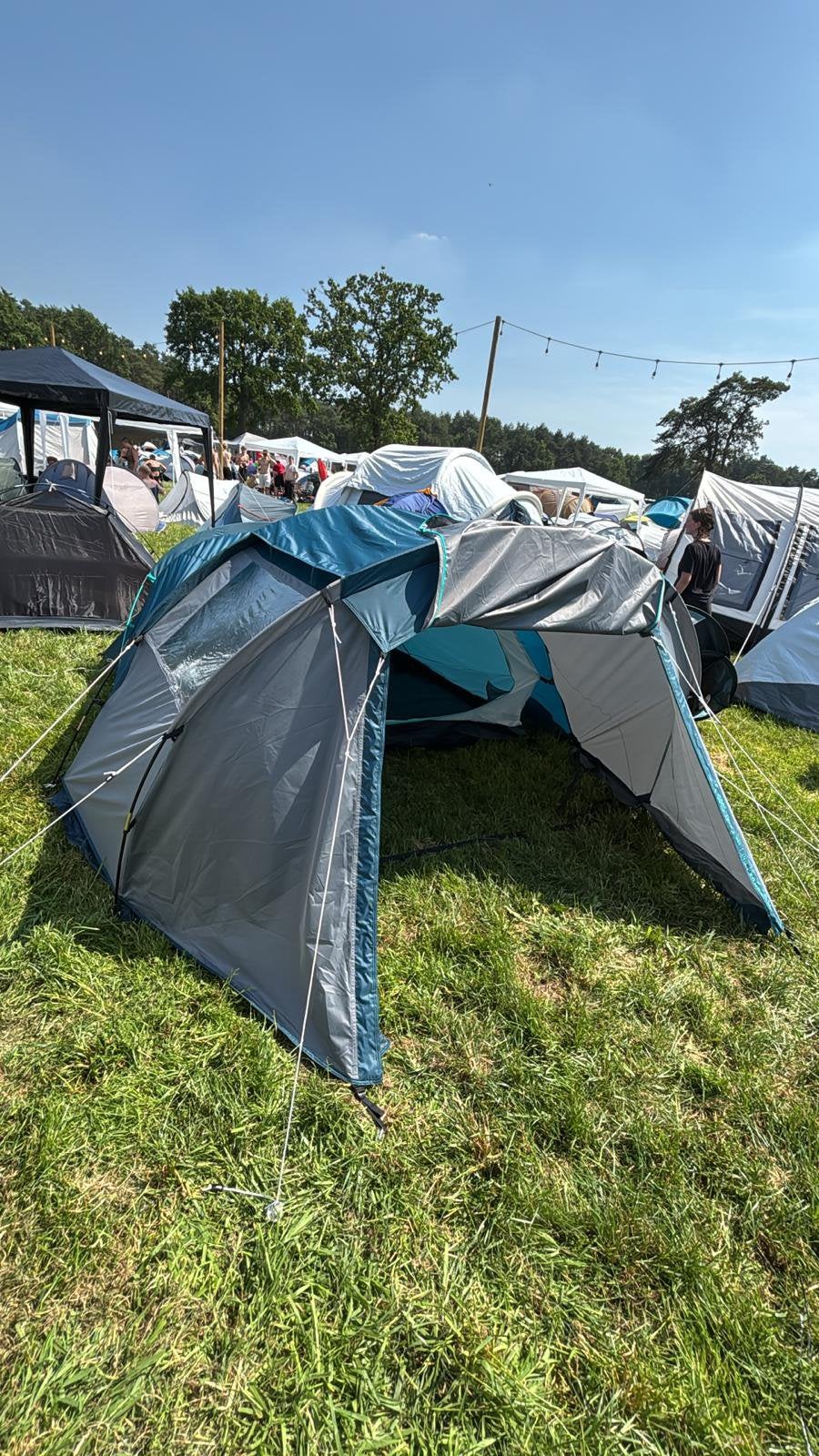 Nieuwe tent Decathlon 4 personen - 1 keer gebruikt, Caravans en Kamperen, Tenten, Ophalen, Zo goed als nieuw