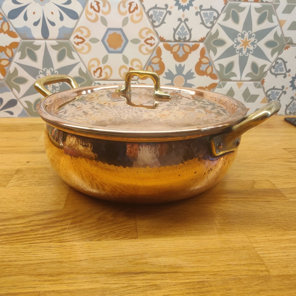 Marmite Faitout en pure cuivre martelé avec couvercle 24 cm, Maison & Meubles, Enlèvement ou Envoi, Autres marques, Casserole