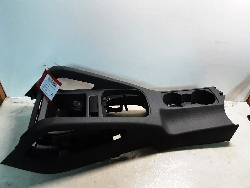 CONSOLE CENTRALE Volkswagen Golf V (1K1) (1KO863243A), Volkswagen, Mevr. I. Hauben, Utilisé, Rue de l'Espoir 34 34
4030  GRIVEGNÉE, BE
