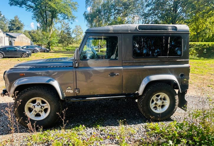 Land Rover Defender 90, Autos, Argent ou Gris, Achat, Boîte manuelle, Noir