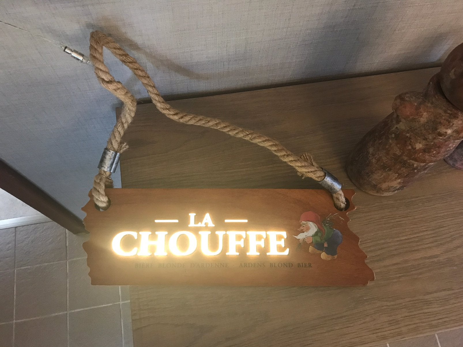 Publicité LED La chouffe, Collections, Marques & Objets publicitaires, Comme neuf, Table lumineuse ou lampe (néon), Enlèvement ou Envoi