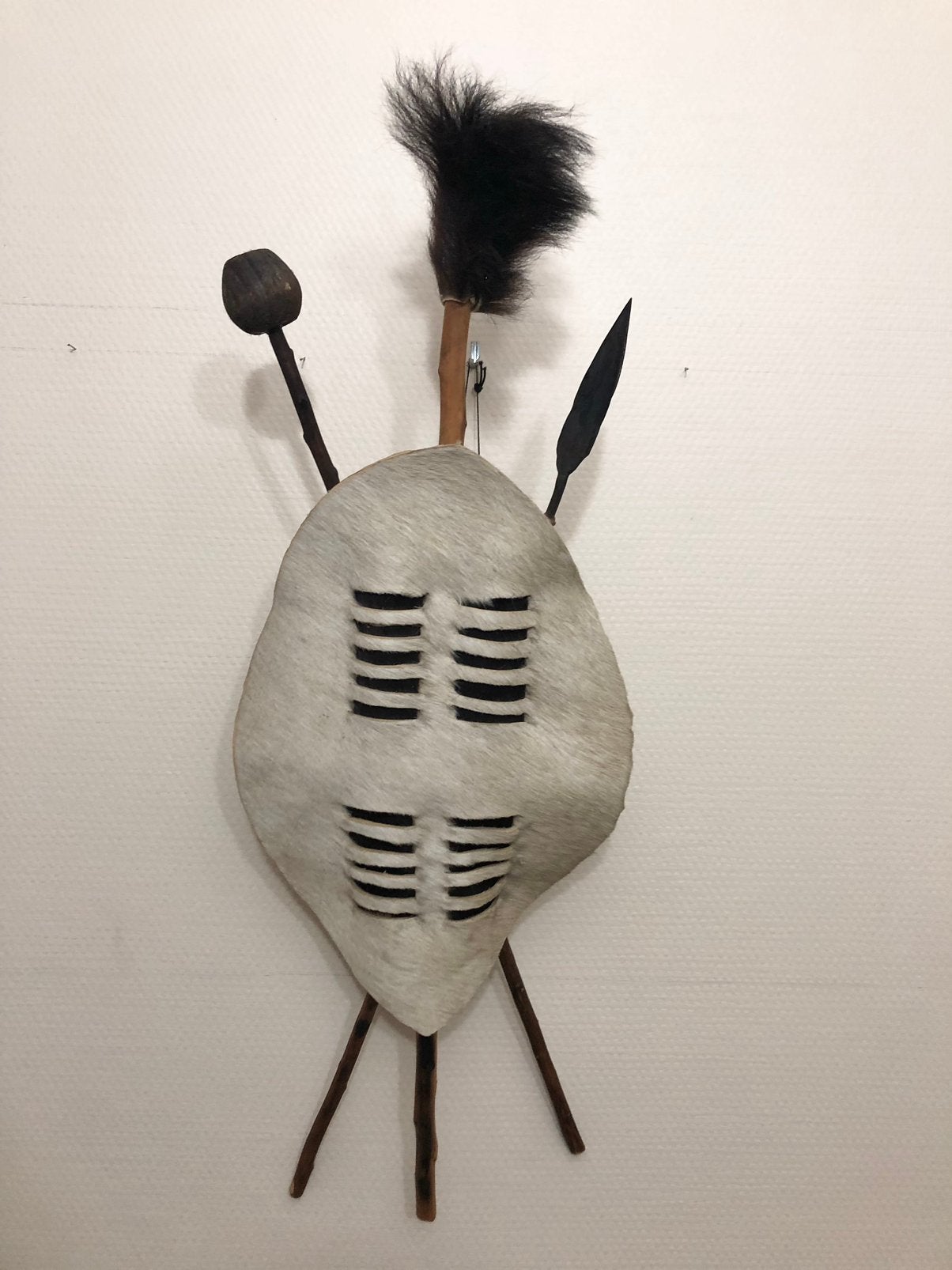 Décoration africaine, Bouclier guerrier zoulou (68 x 26 cm), Antiquités & Art, Art | Art non-occidental, 68 cm, Afrique, Décoration murale