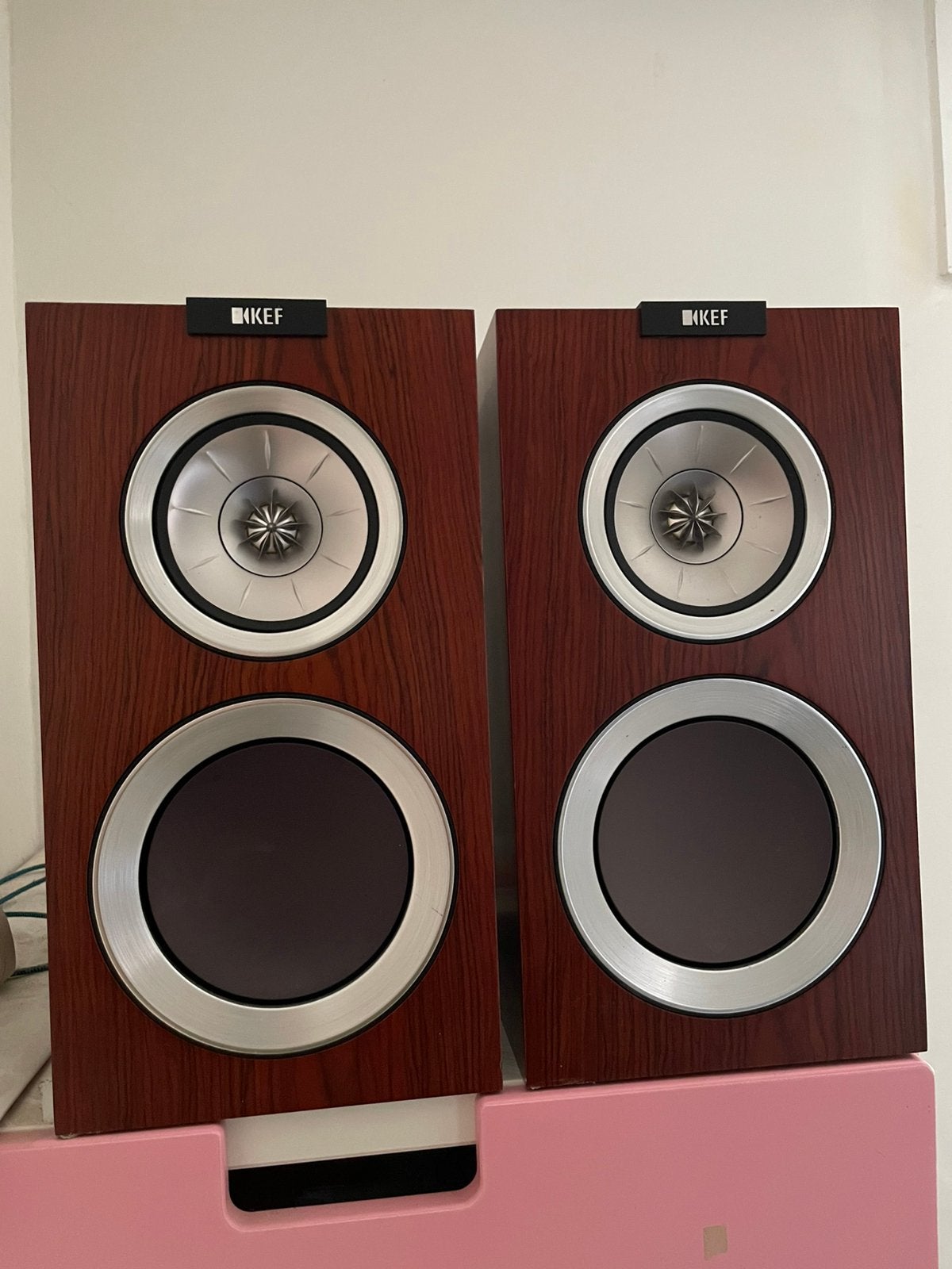 KEF R300 Noyer, Autres marques, 60 à 120 watts, Enlèvement, Utilisé