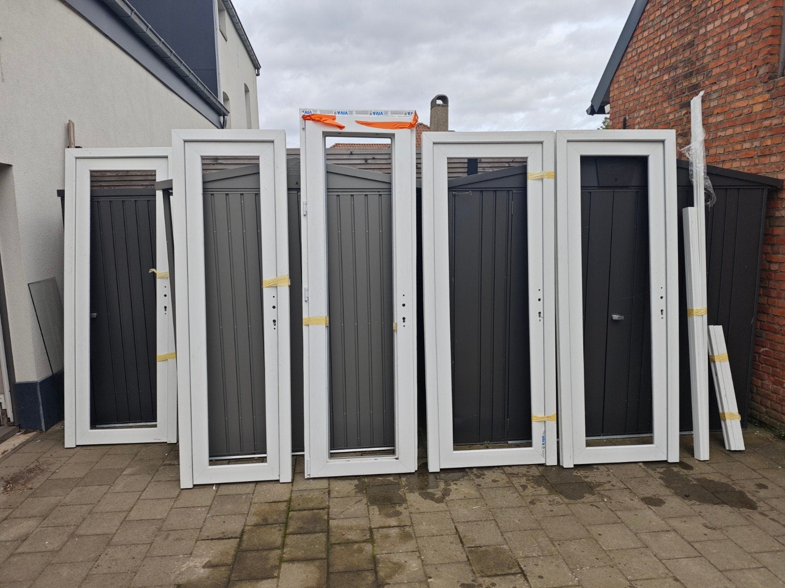 PVC deuren, Ophalen, Kunststof, Minder dan 75 cm, Zo goed als nieuw