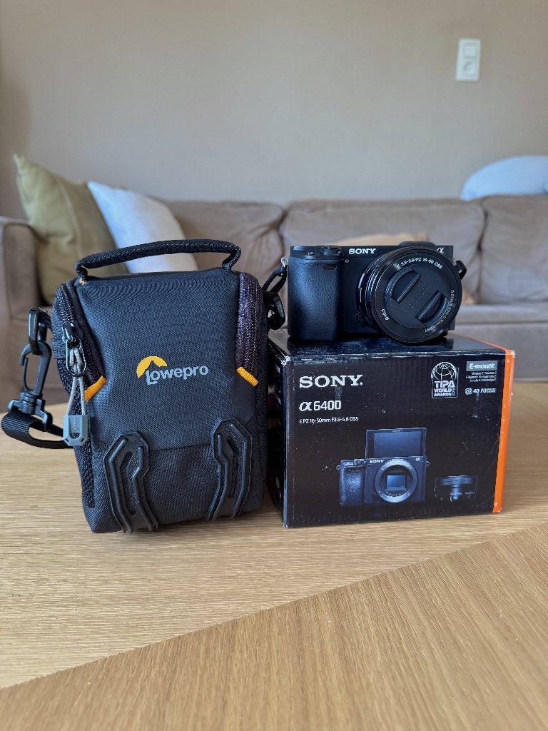 Sony Alpha 6400 + objectif 16-50 mm + carte SD 128 Go, Ophalen, Spiegelreflex, Geheugenkaart, Ingebouwde flitser