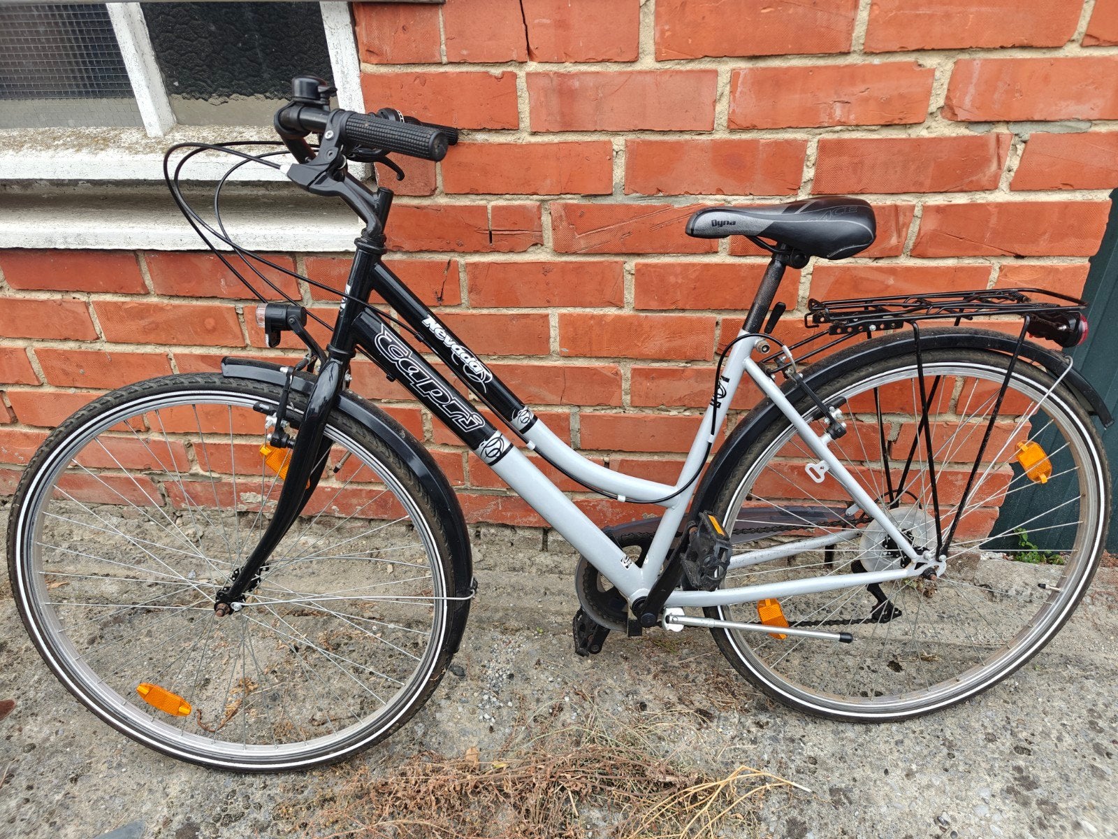 meisjes fiets, Enlèvement