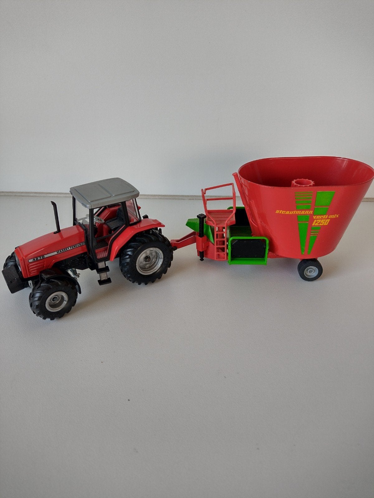 Tracteur Siku 1.32, Enlèvement, SIKU