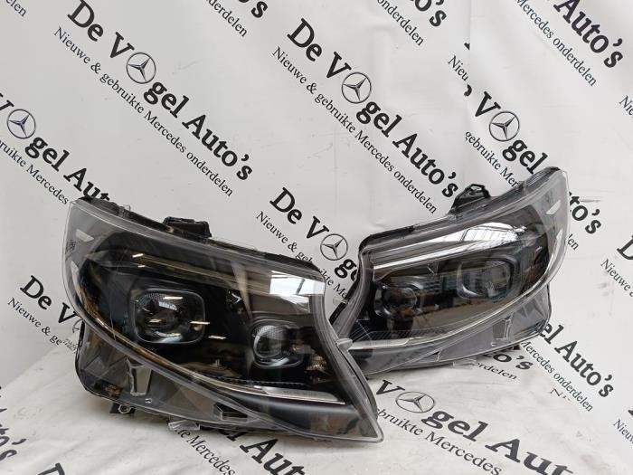 Kit phares gauche + droite d'un Mercedes Vito, Autos : Pièces & Accessoires, Neuf, 3 mois de garantie, -, -