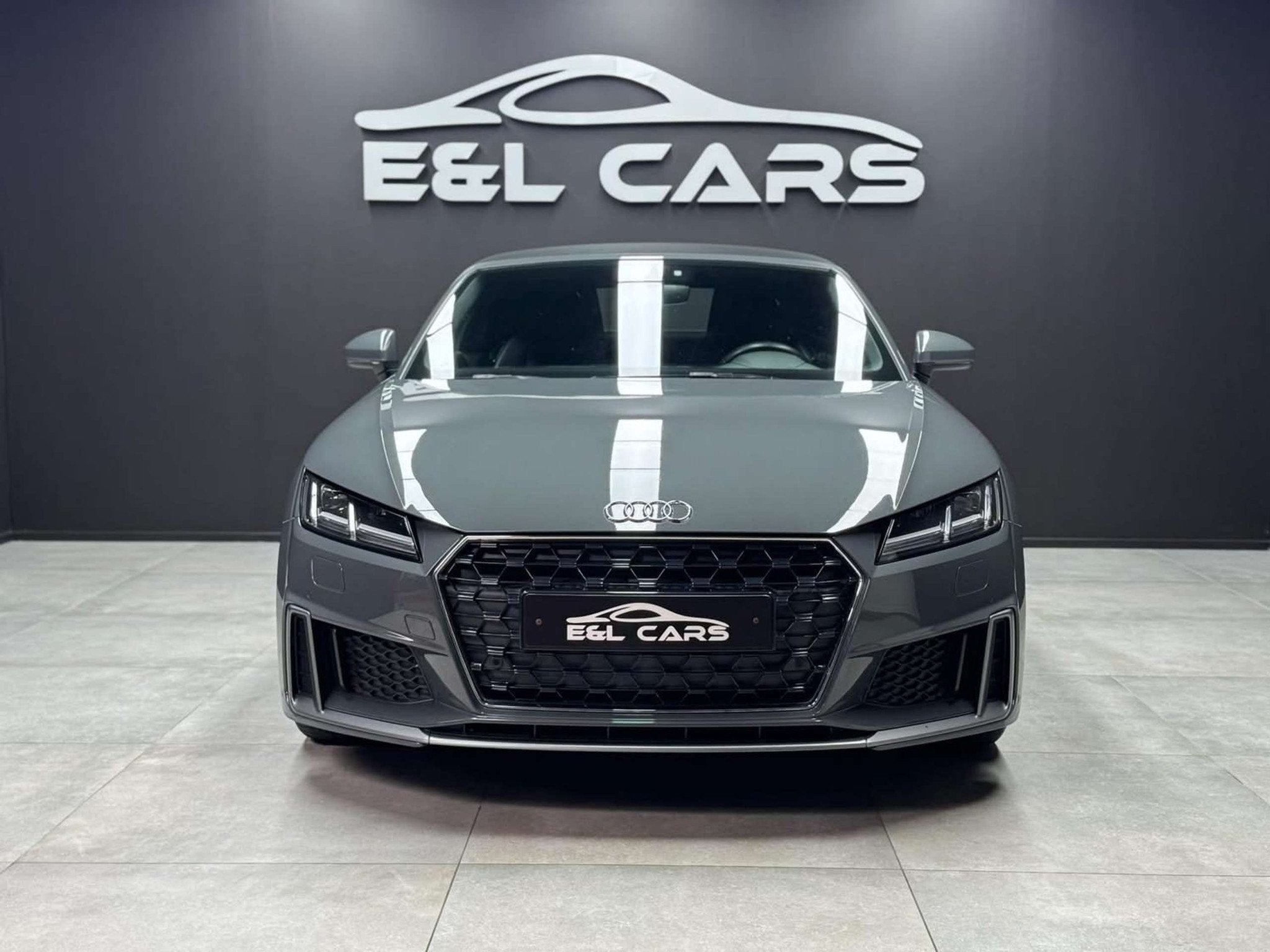 Audi TT Roadster 40 TFSI S tronc *12 mois de garantie*, Autos, Argent ou Gris, Entreprise, Alcantara, Noir