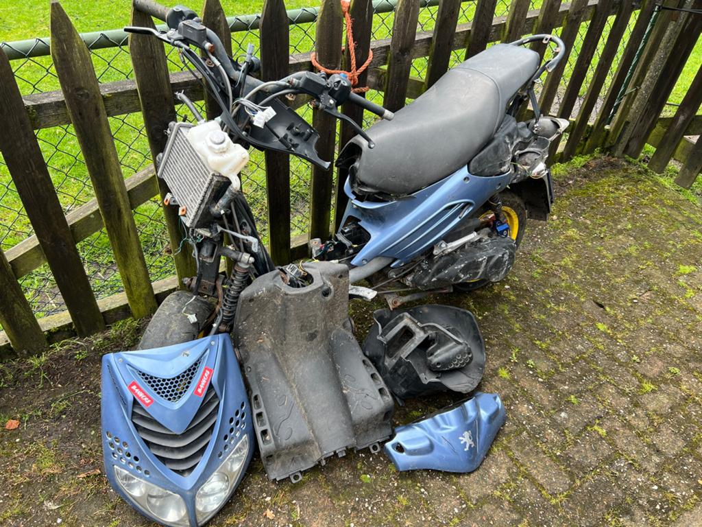Peugeot Speedfight 2 LC DD. Sloop. Onderdelen. 2 takt., Fietsen en Brommers, Ophalen, Gebruikt, Speedfight