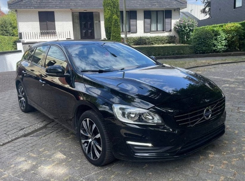 VOLVO V60  1.5 T2 Black 2018 Automatique avec 98300km ###, Achat, Euro 6, Entretenue par le concessionnaire, Noir