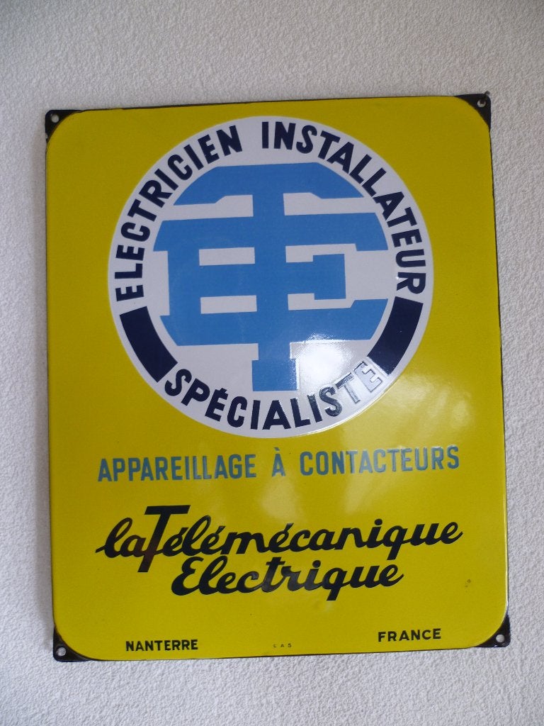 PLAQUE  EN ÉMAILLE « ÉLECTRICIEN INSTALLATEUR SPÉCIALISTE », Enlèvement ou Envoi, Comme neuf, Panneau publicitaire