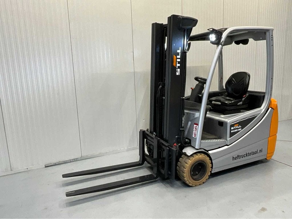 Still RX20-20 Triplex - Freelift - Sideshift, Articles professionnels, Machines & Construction | Chariots élévateurs & Transport interne