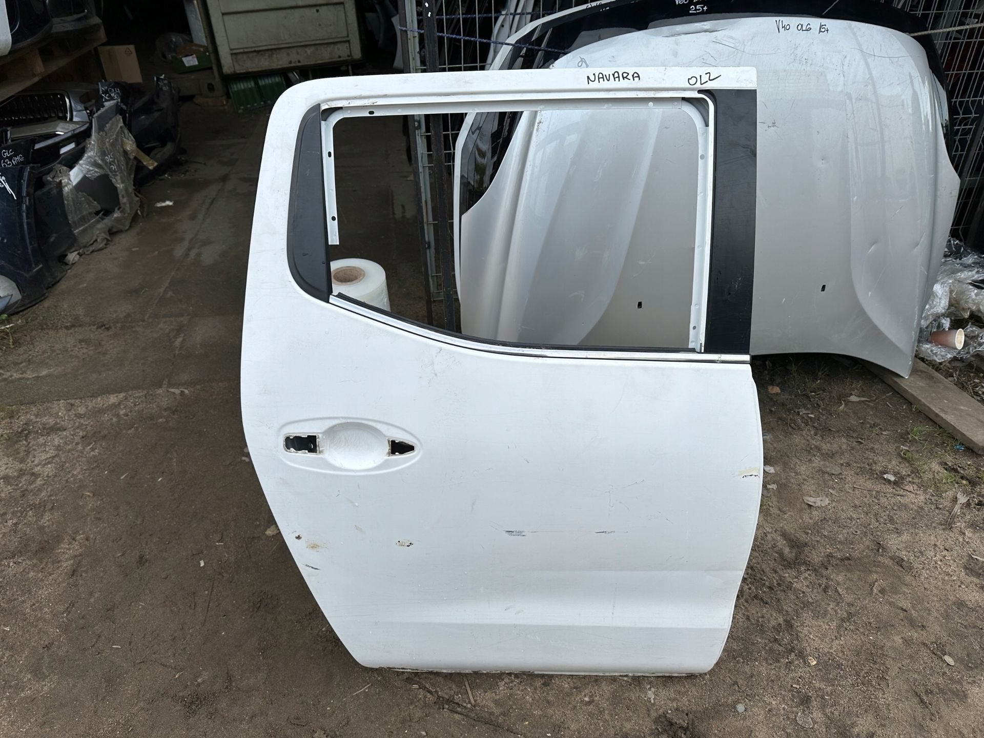 Nissan Navara D23 Portier Droit 15, Nissan Motor Co., Ltd., Takashima 1-chome 1-1
220-8686  Yokohama, Droite, Utilisé
