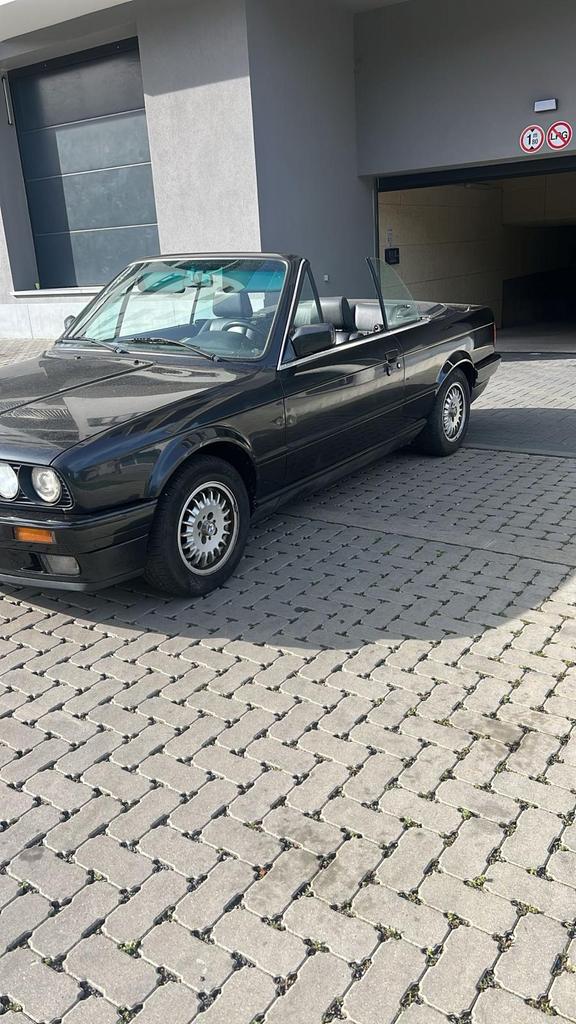 BMW 325i E30 Cabrio Fase 2, Auto's, BMW, Particulier, 3 Reeks, Open dak, Benzine, Cabriolet, Automaat, Zwart, Leder, Ophalen