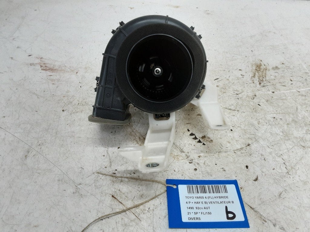 DIVERS DIVERS Yaris IV (P21 / PA1 / PH1) (G9230K0021), Utilisé, Toyota
