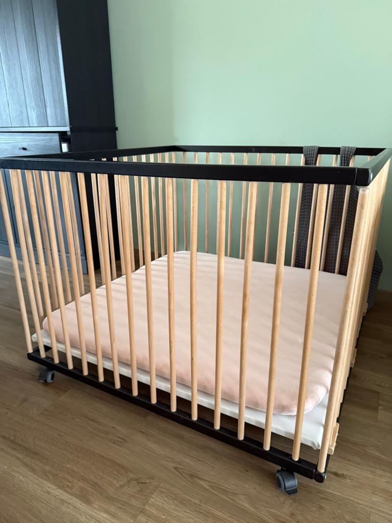 Gratis box op wieltjes, Kinderen en Baby's, Ophalen, Gebruikt, Wieltjes