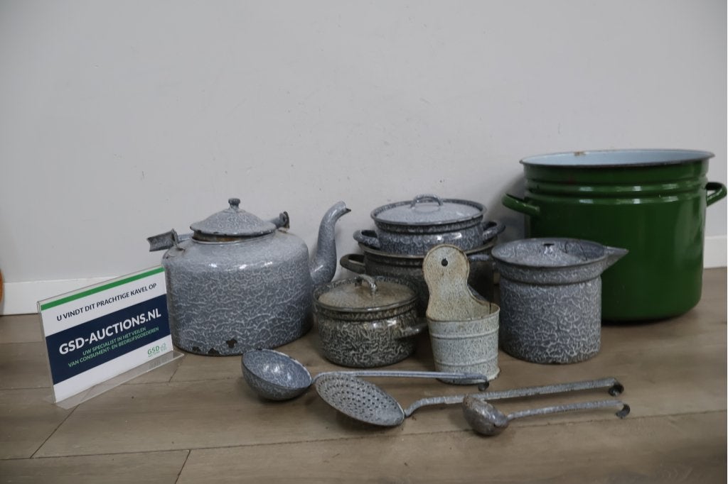 Set geëmailleerd keukengerei en pannen - Vintage jaren '60, Niet ingevuld, Niet ingevuld, Niet ingevuld