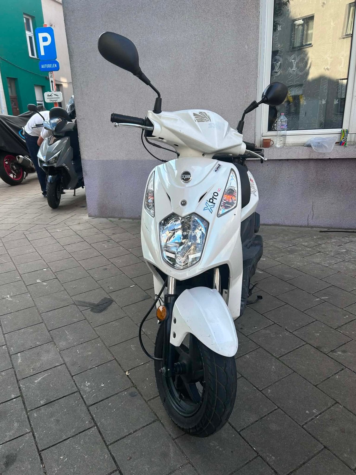 Brommer sym xpro A klase, Fietsen en Brommers, Ophalen, Zo goed als nieuw