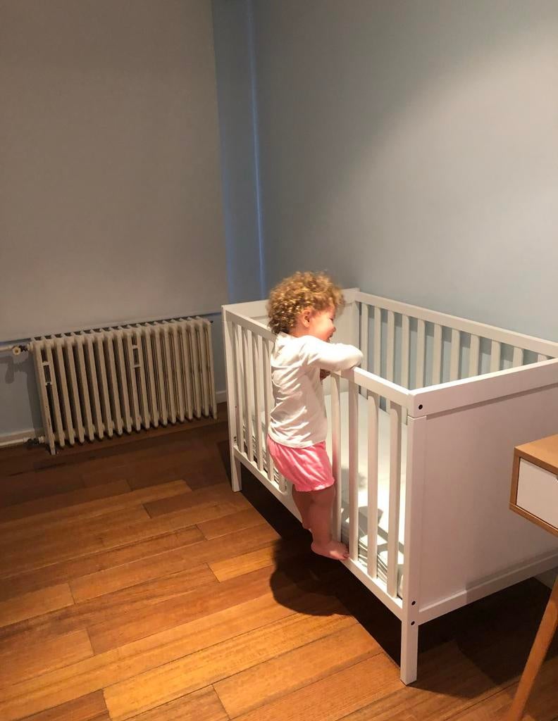 Lit bébé + matelas, Enfants & Bébés, Enlèvement, Utilisé, Lit