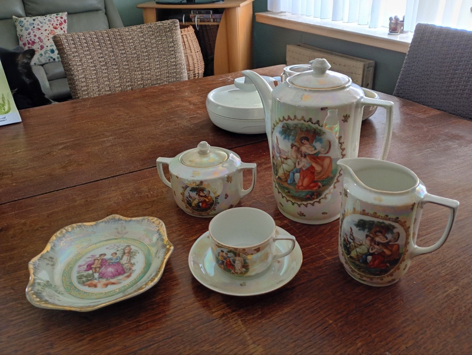 Victoria parelmoer theeservies, Antiek en Kunst, Antiek | Servies compleet, Ophalen