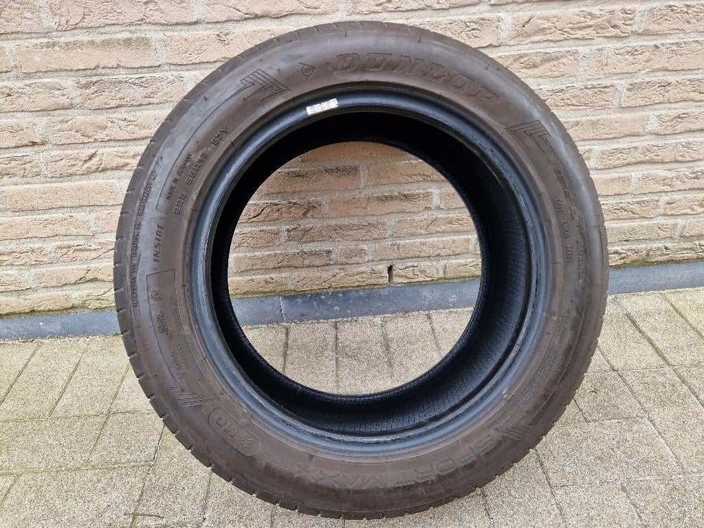DUNLOP 225/55 R17 97Y  1 Stuk, €30, Auto-onderdelen, Ophalen, Gebruikt, 17 inch, Band(en)