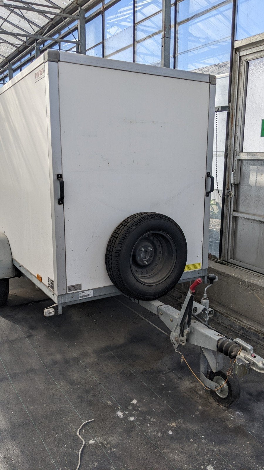 Gesloten aanhangwagen Saris, Enlèvement, Comme neuf