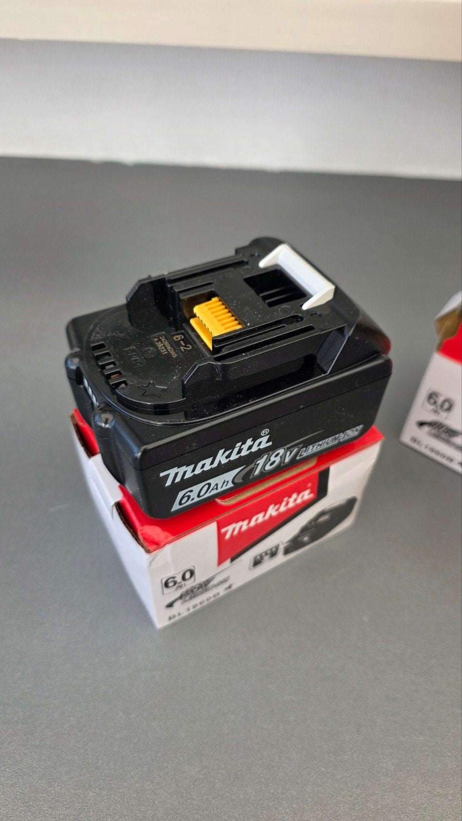 2 nieuwe Makita batterijen, Ophalen of Verzenden, Nieuw